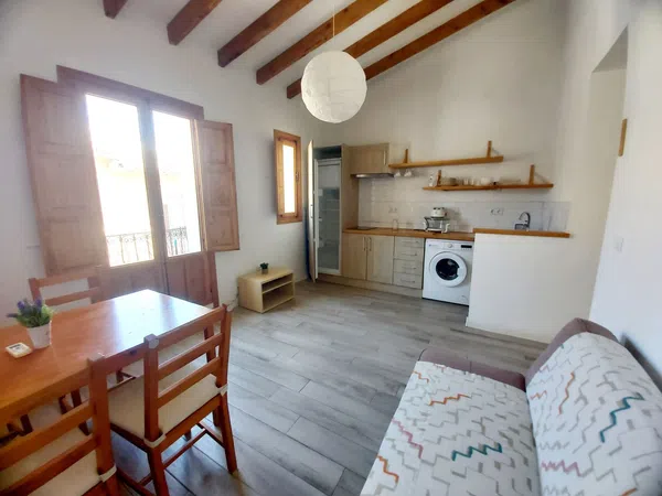 Estudio en calle de San José, 33