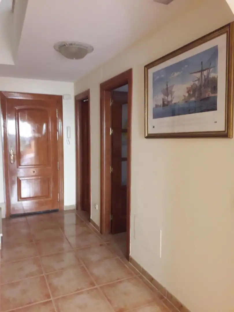 Casa adosada en  Calle Zafra de Jarales 22 - Foto 6