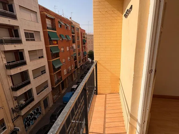 Piso en Calle de Joan Baptista Vives, 2, Nou Moles - Foto 3