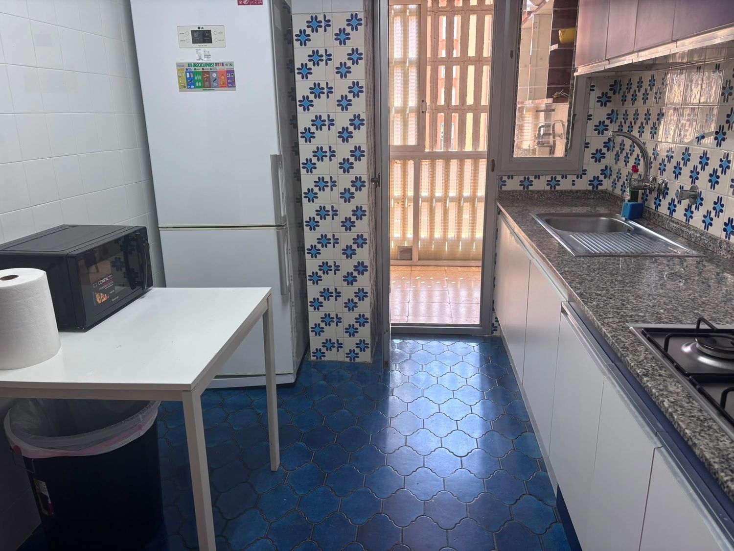 Piso en Plaza d'Hondures, Ciutat Jardí - Foto 13