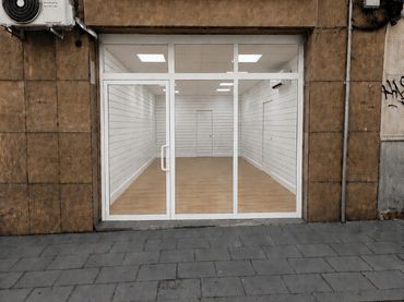Local comercial en  Carrer Llobregat 101 - Foto 1