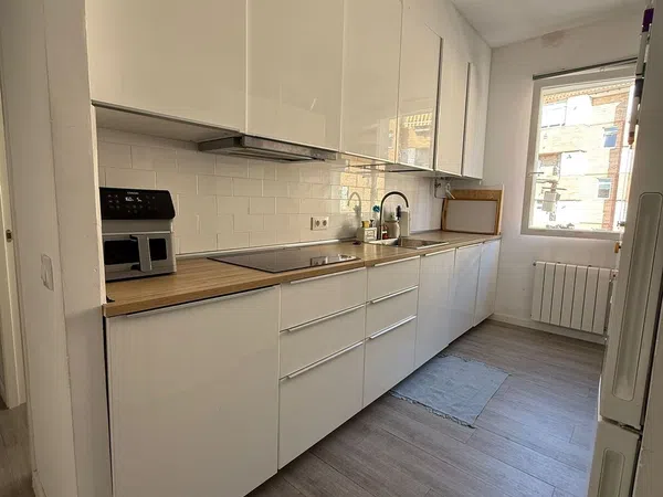 Piso en calle de ceferino ávila, 23