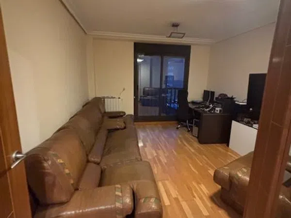 Piso en calle Lenguas, 6