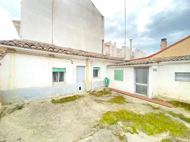 Casa adosada en  Calle Sebastián Elcano 11 - Foto 2
