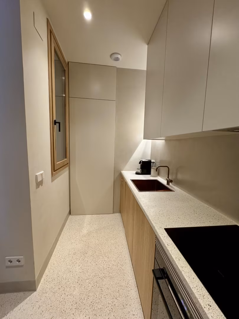 Estudio en  Carrer de Lancaster 16 - Foto 8
