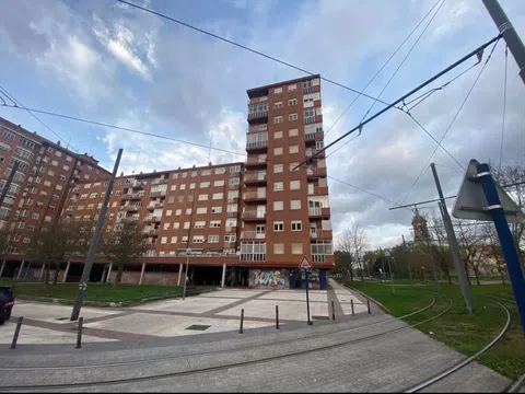 Piso en calle Juntas Generales, 59