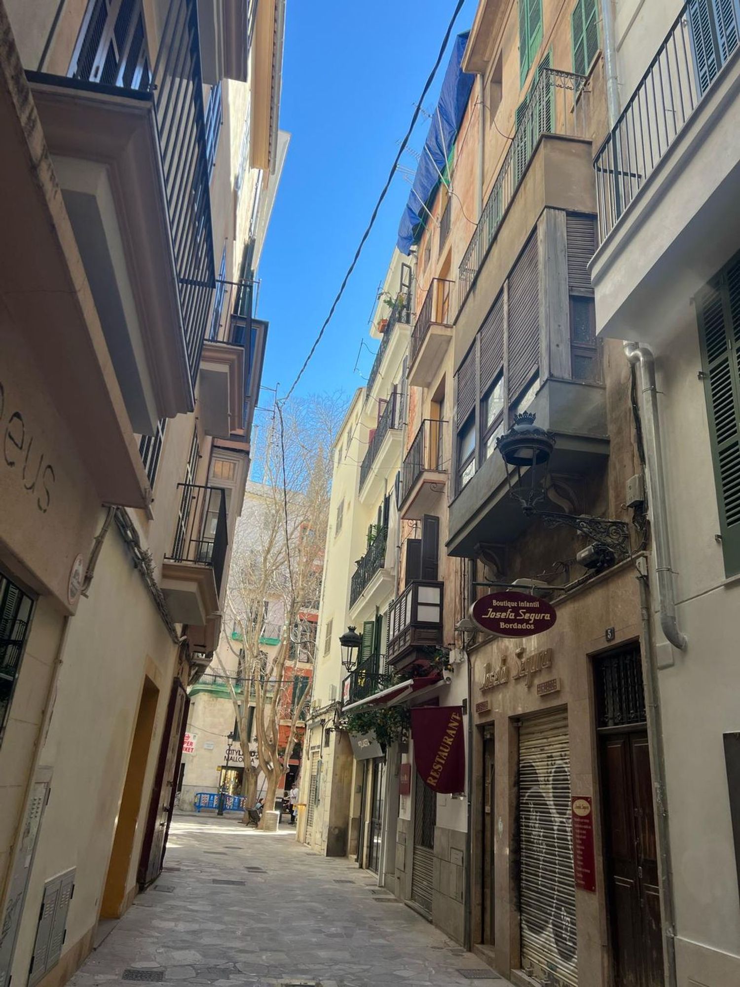 Edificio de uso mixto en Calle de la Pescateria, 5 - Foto 2
