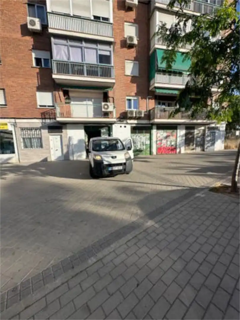 Local comercial en Tetuan - Foto 7