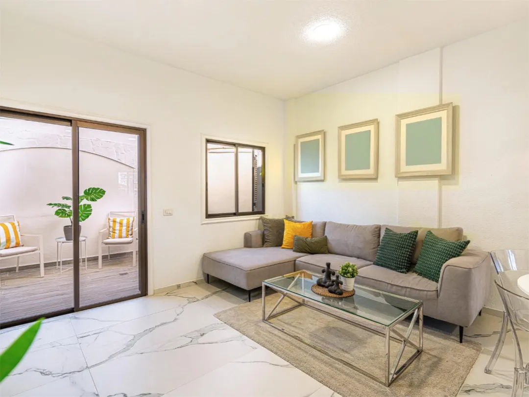 Casa adosada en  Calle Armiche 28 - Foto 3