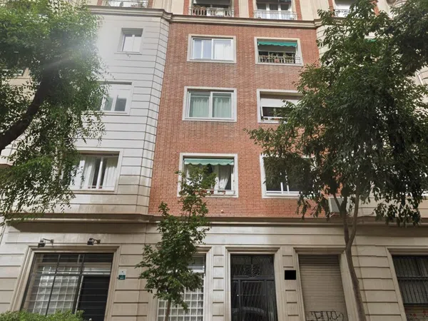 Piso en calle de Praga, 14 - Foto 1