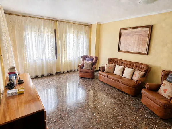 Piso en Avenida Ramón y Cajal, 6 - Foto 1