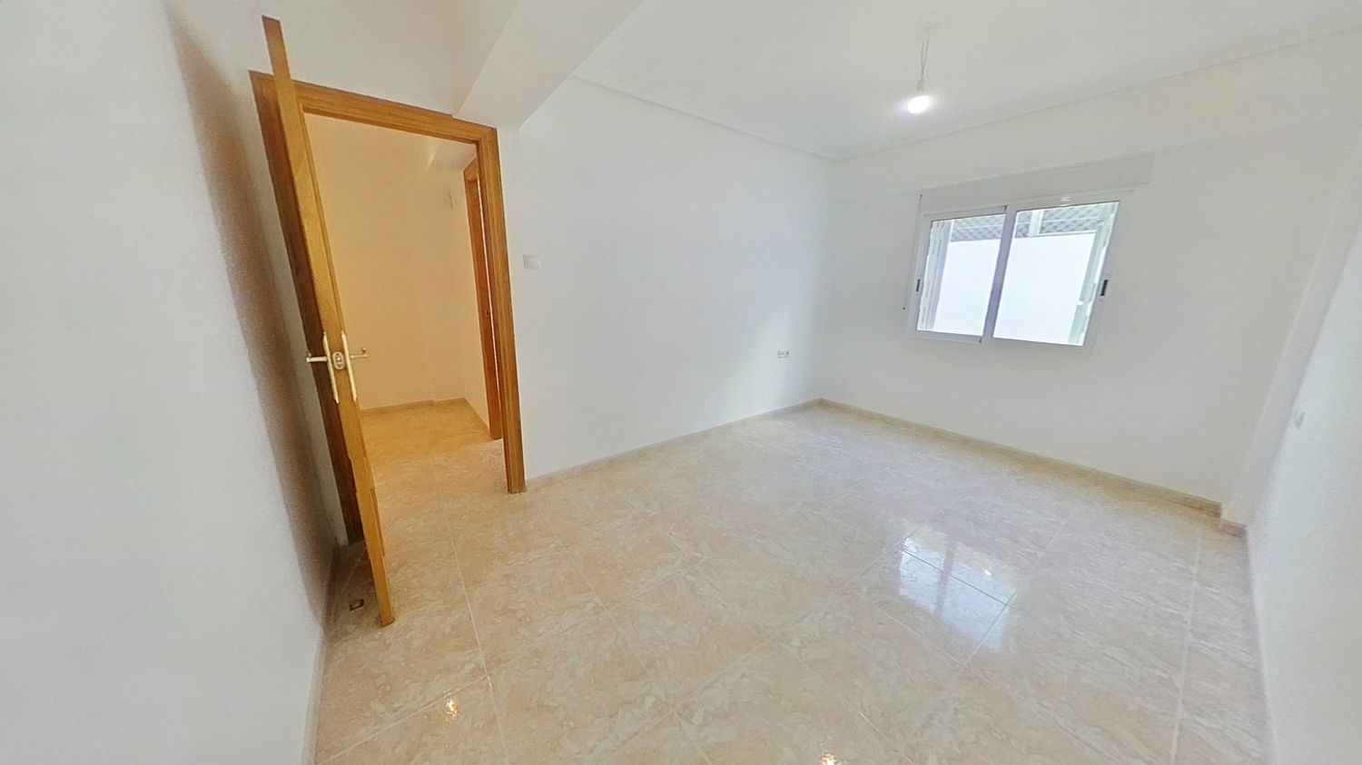 Piso en Barrio Torrefiel - Foto 12