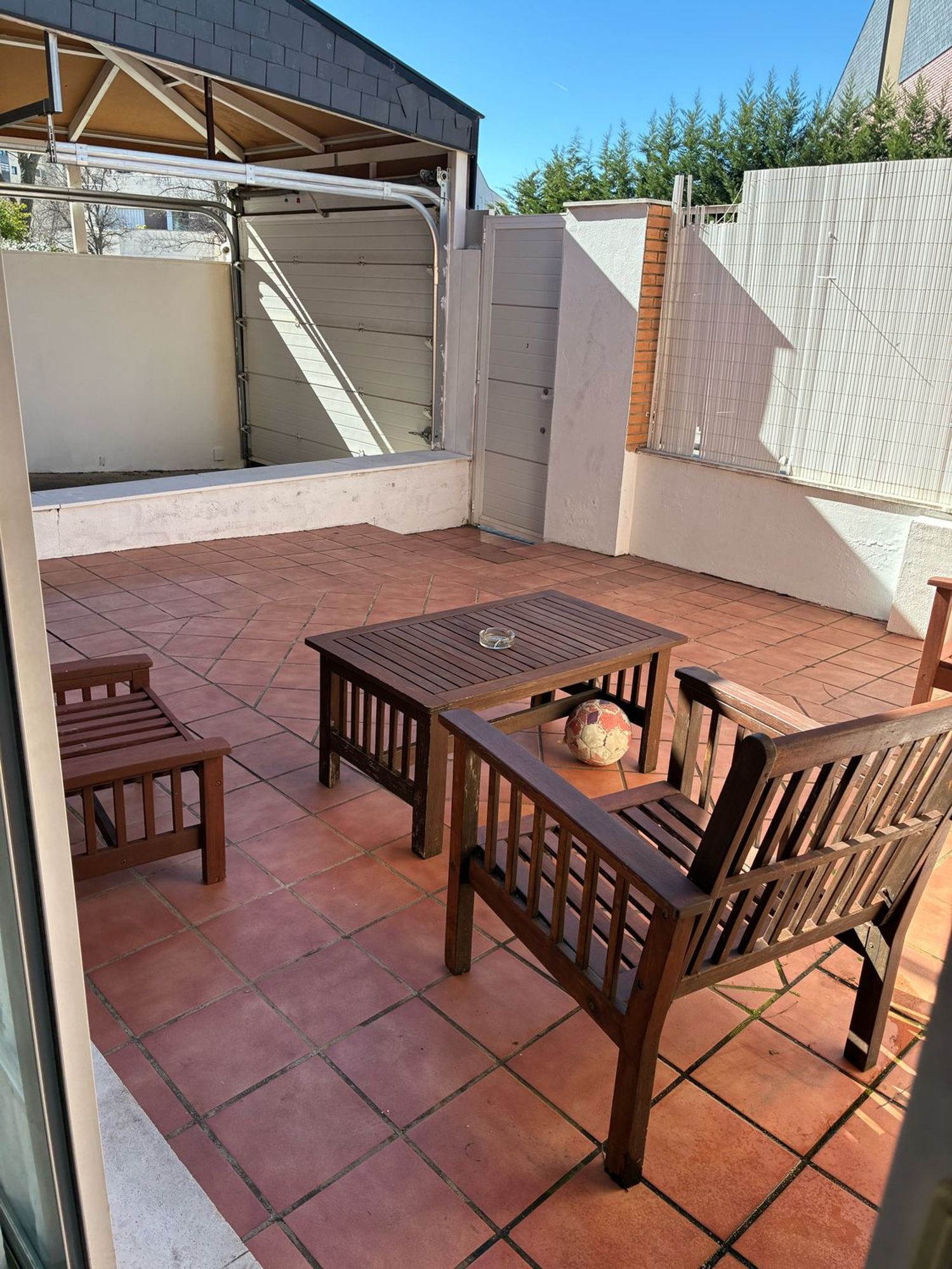 Chalet pareado en calle Luis García Berlanga, 76 - Foto 2