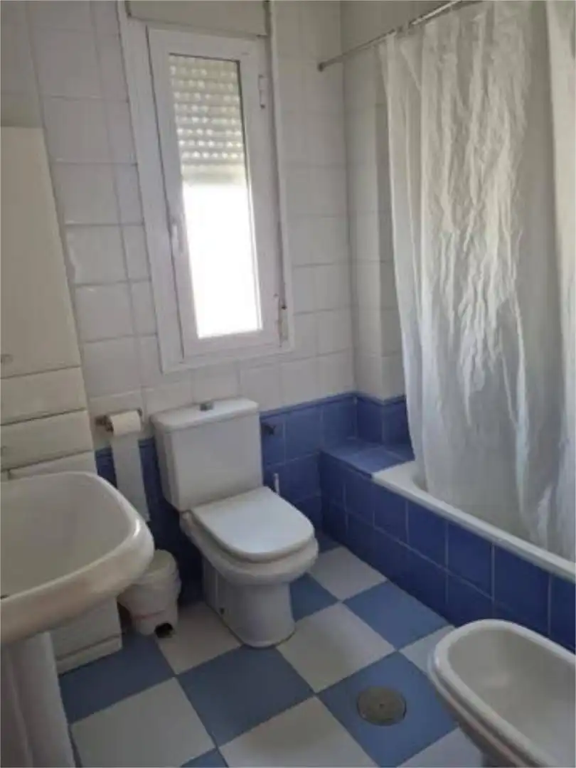 Piso en Zona colegio - Foto 8