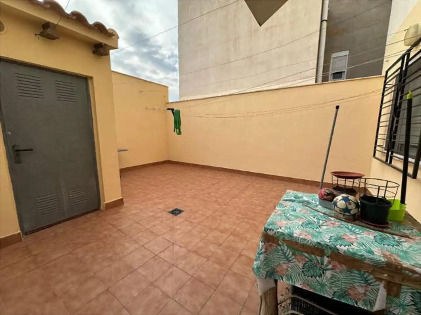 Piso en alcantarilla - Foto 3