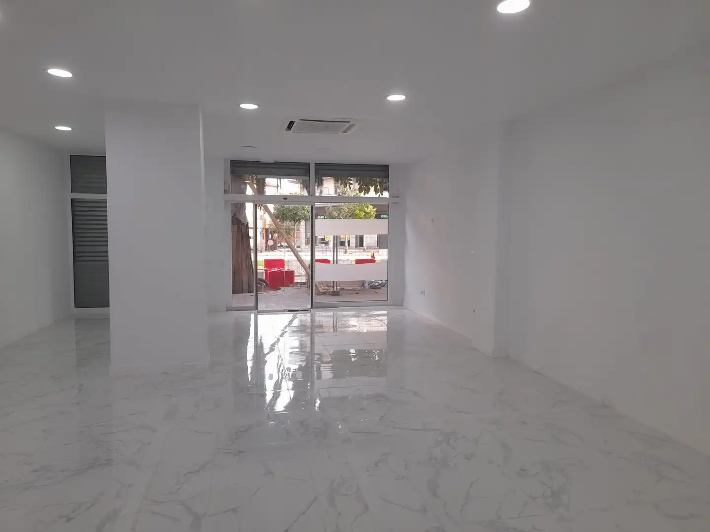 Local comercial en  CORNELLA - Foto 10