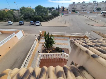 Casa adosada en  Calle Castillo de la Mola 1 - Foto 12