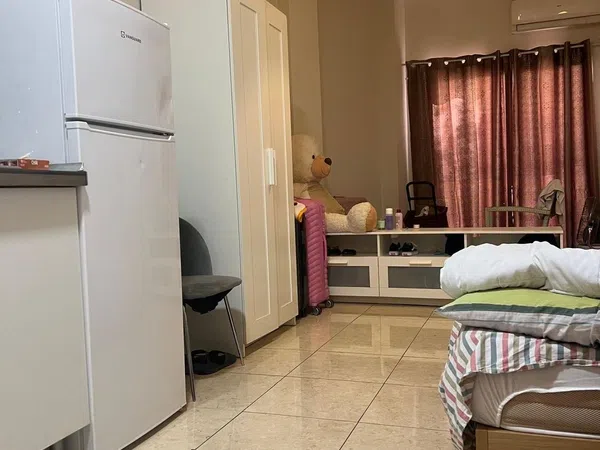 Estudio en calle de Demóstenes, 59 - Foto 2