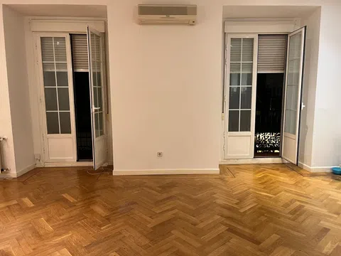 Piso en calle de la Libertad, 10