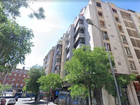 Piso en calle de Fernando el Católico, 86