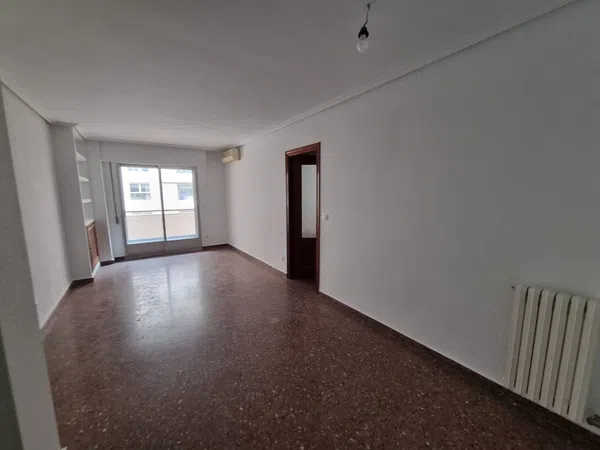 Piso en plaza del Doctor Laguna, 8