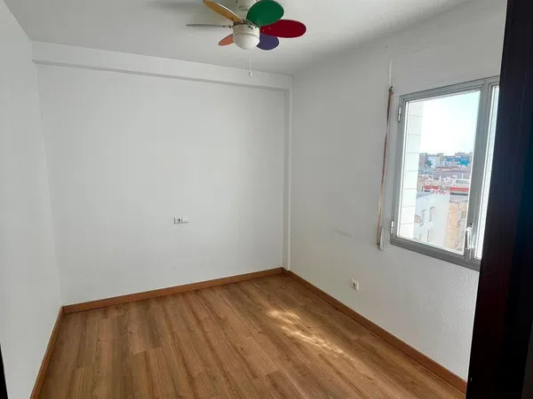 Piso en Avenida Oscar Espla, 28, Ensanche-Diputación - Foto 9