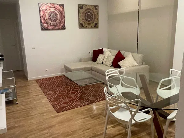 Piso en calle Luis Villa, 6