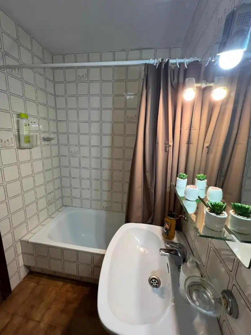 Piso en  Avenida Rosalía de Castro 32 - Foto 8