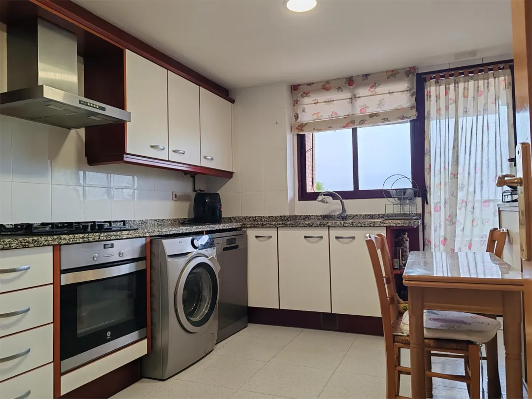 Piso en  Carrer de la Canal de Navarrés 9 - Foto 10