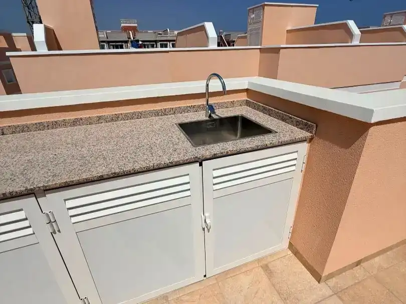 Casa adosada en  Avenida Monte de lo 12 - Foto 5