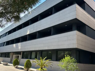 Piso en  Avenida del Cerro del Águila 1 - Foto 1