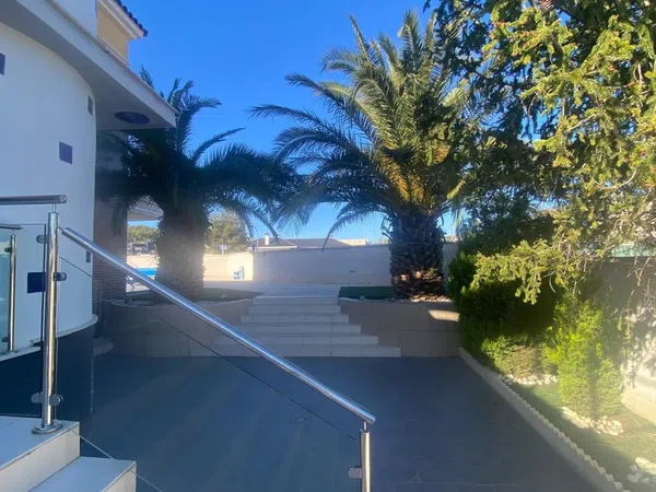 Casa o chalet independiente en Avenida Fuentes del Marqués, 23 - Foto 1