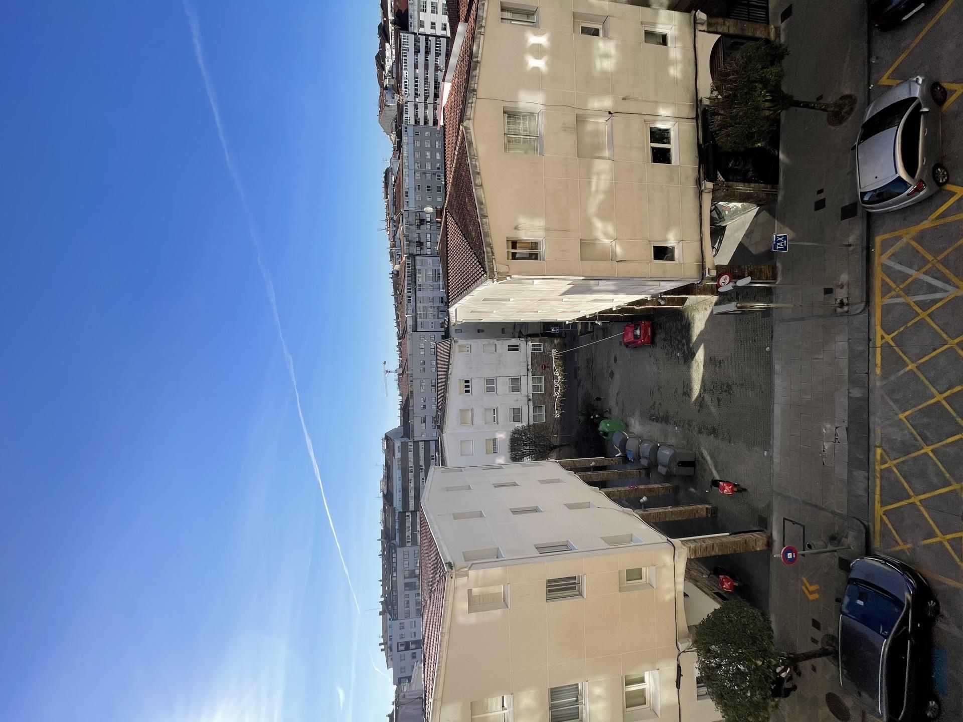 Piso en  Rúa de San Pedro de Mezonzo 26 - Foto 5