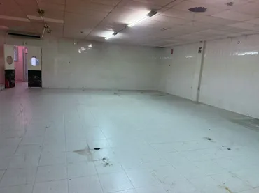 Local comercial en  Carrer de Solsona 104 - Foto 2
