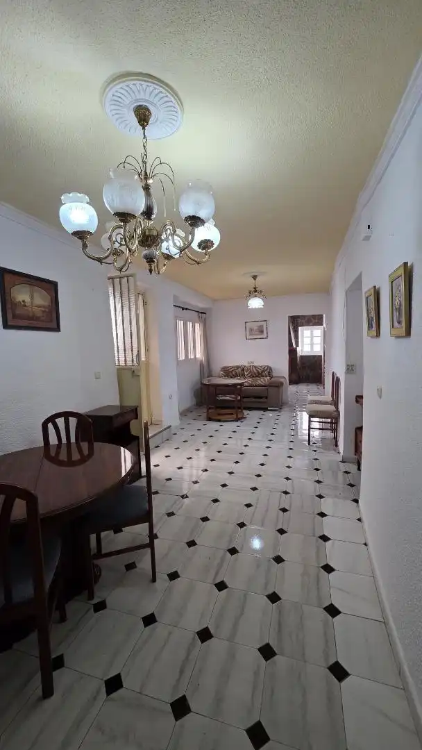 Casa adosada en  Calle Santa Ana de Íllora 21 - Foto 5