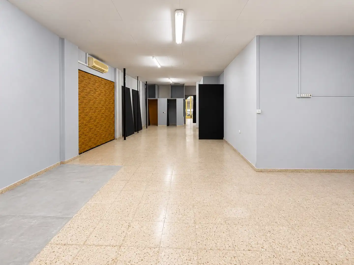 Local comercial en  Carrer del Ceramista Ros 12 - Foto 4