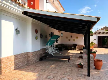 Casa adosada en  Calle Ponce de León - Foto 1