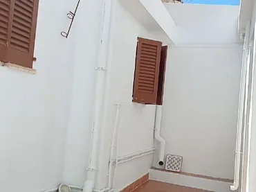 Planta baja en  Carrer Berga 2 - Foto 1