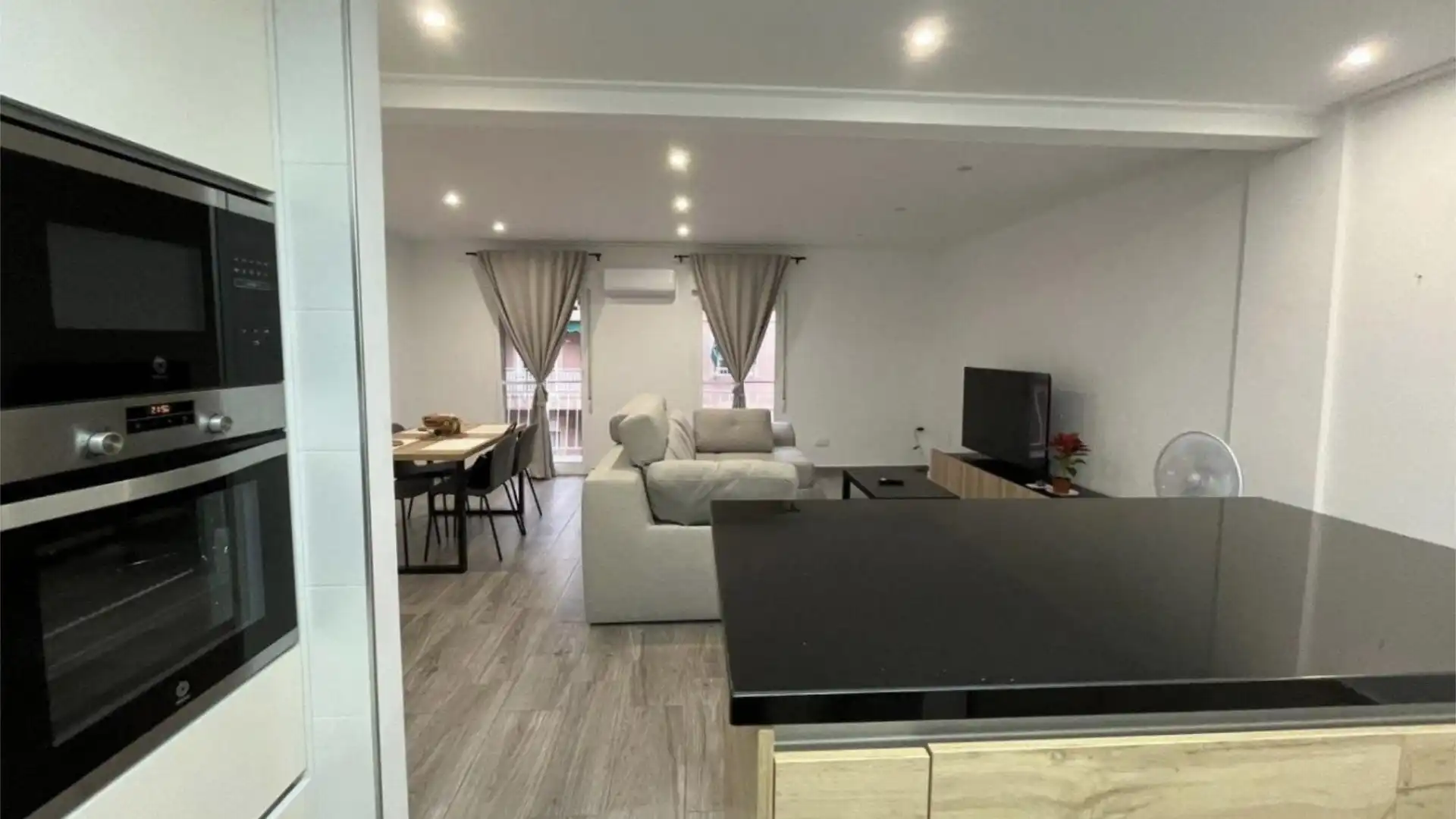 Piso en  Carrer Esperidion Porta Requesens 72a - Foto 1