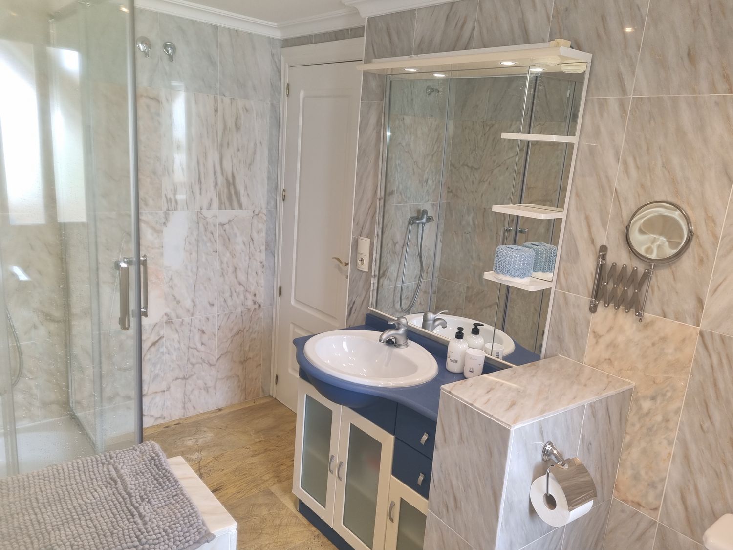 Chalet adosado en calle Avilés, 48 - Foto 4