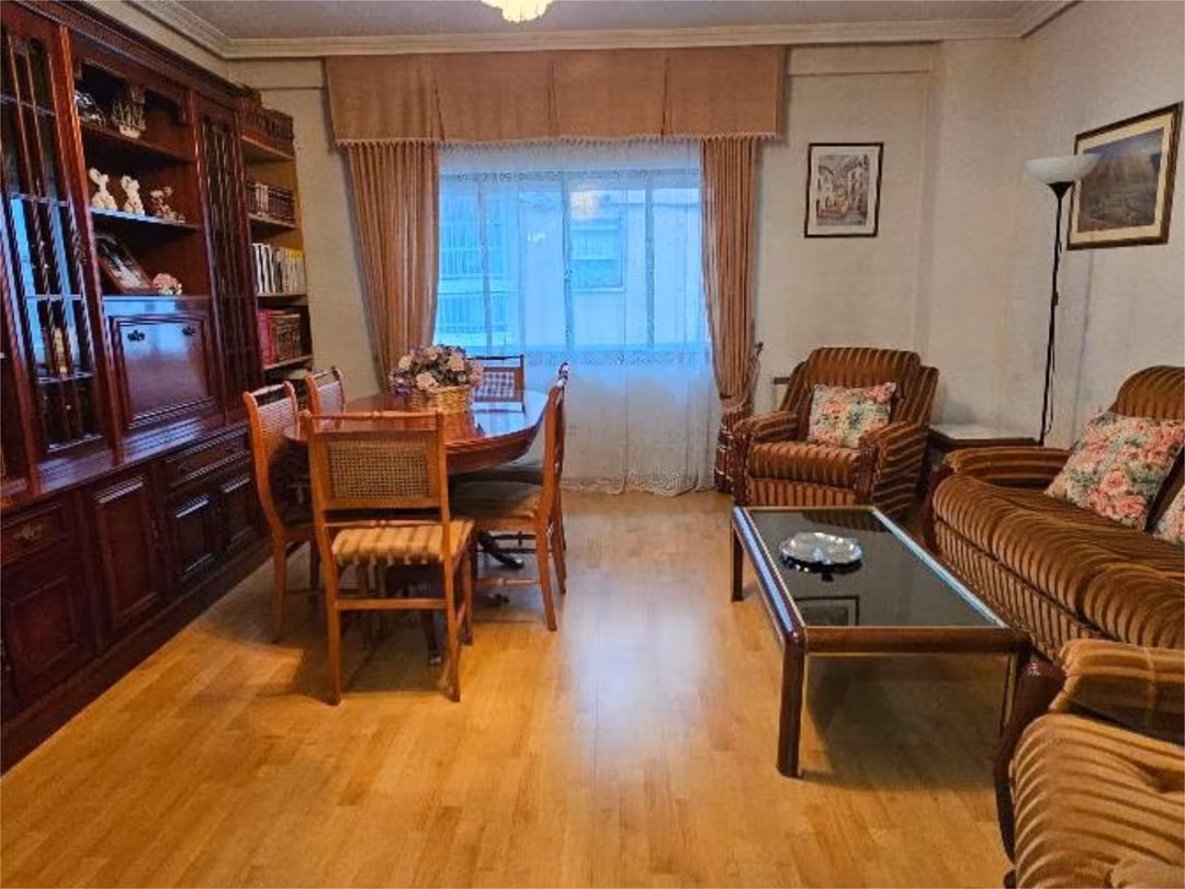 Piso en  Calle Antonio del Campo 2