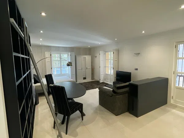 Estudio en plaza de Nàpols i Sicília, 9 - Foto 4