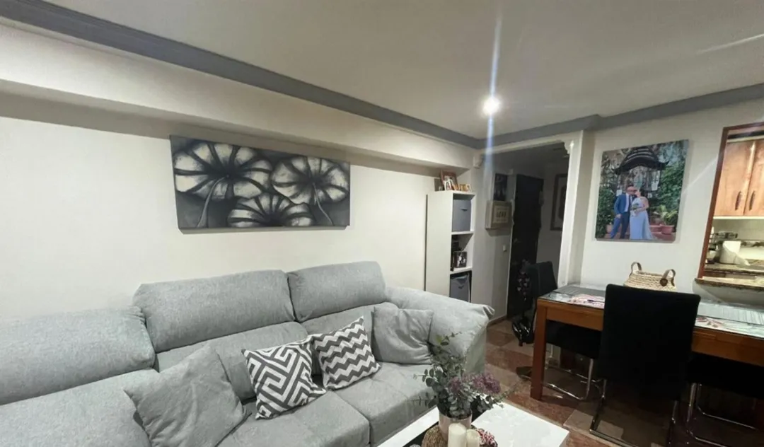 Piso en  Calle Carcabuey 3