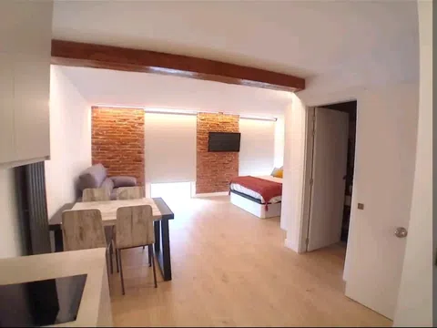 Estudio en paseo del General Dávila, 140