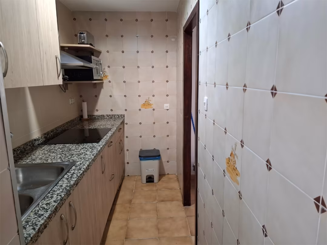 Piso en  Calle José María Valdenebro 40