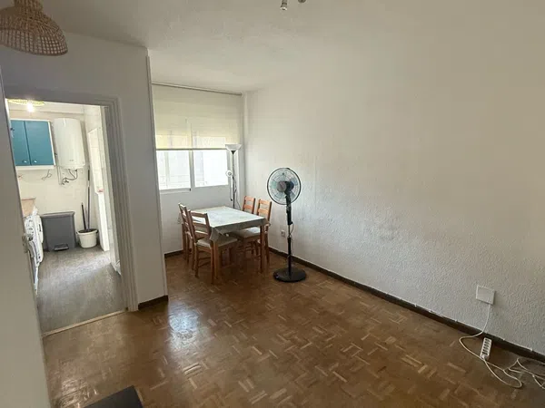 Piso en calle de Elfo, 117