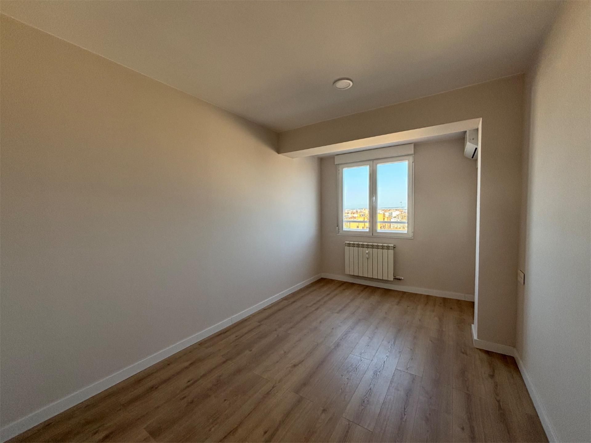 Piso en  Calle de Alonso V 17 - Foto 7