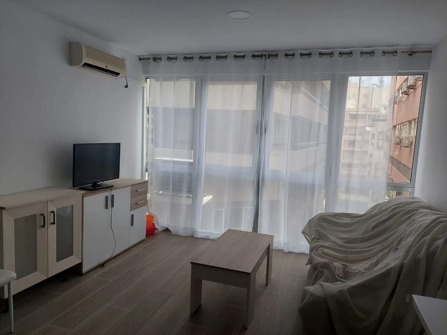 Estudio en calle Bazán, 20 - Foto 2