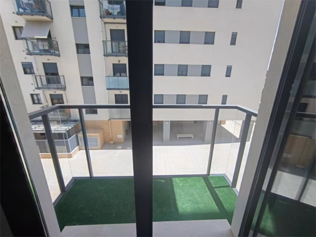 Piso en  Calle Periodista Juan Tribuna 1 - Foto 4