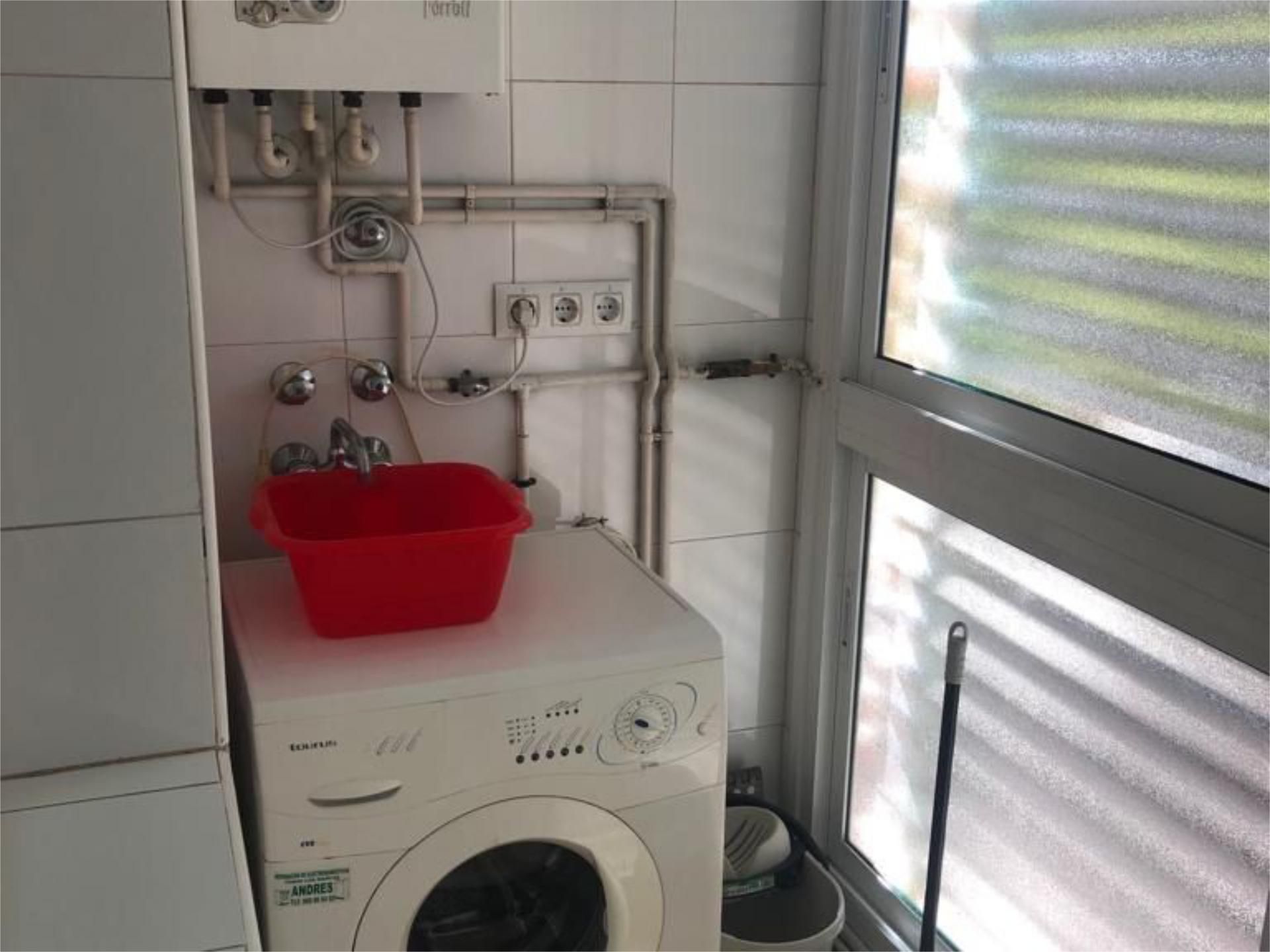 Piso en  Calle Pintor Muñoz Barberán 3 - Foto 13